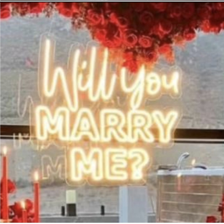 تابلو نئونی ؟ Will you marry me